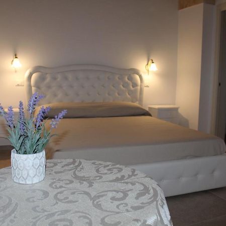 B&B Ilenia Oria  Buitenkant foto