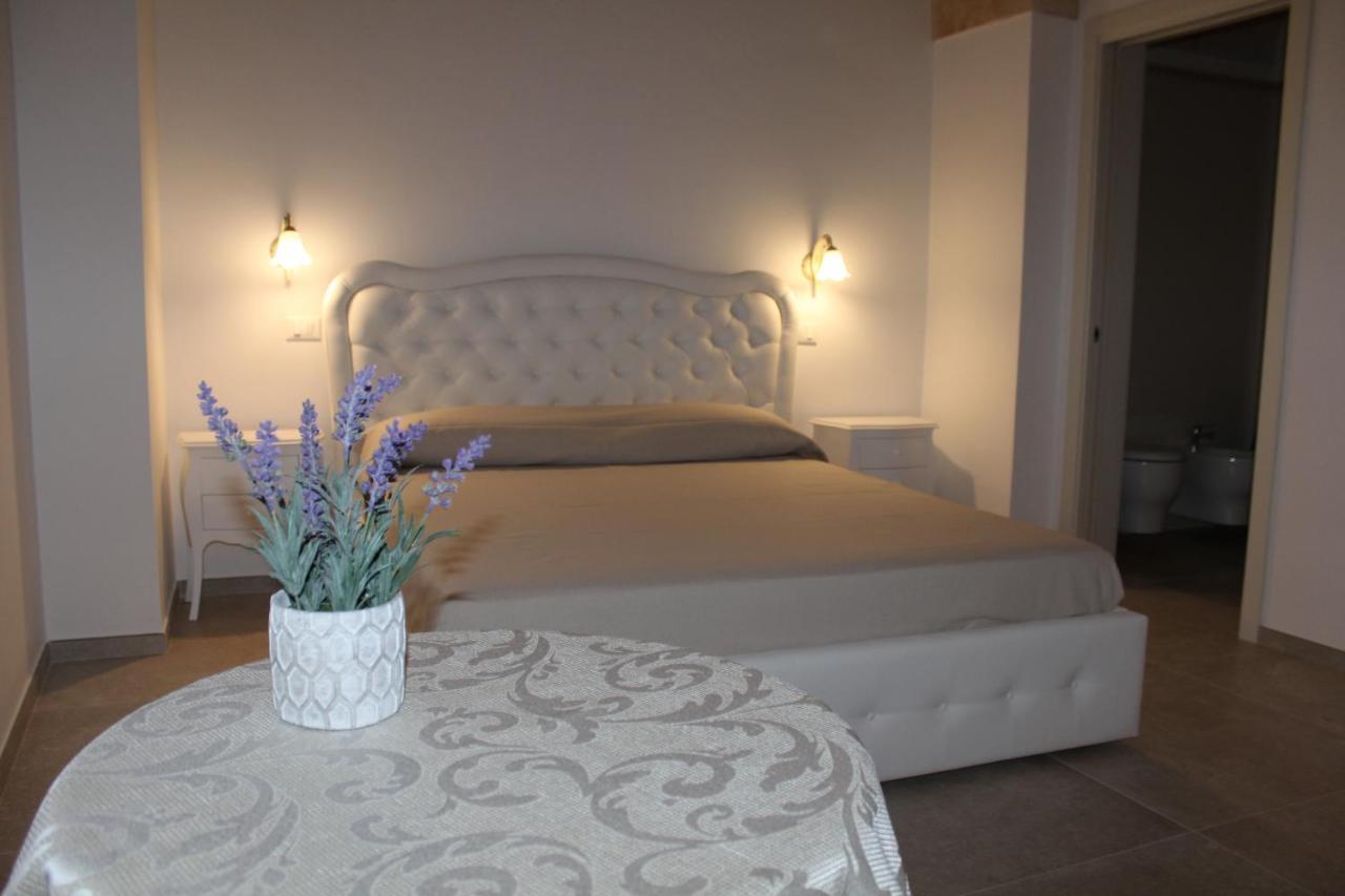 B&B Ilenia Oria  Buitenkant foto