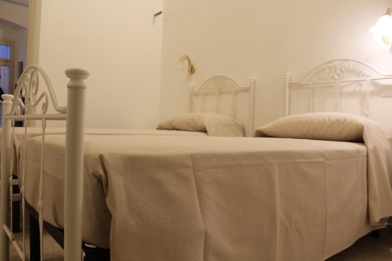 B&B Ilenia Oria  Buitenkant foto
